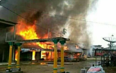 Lagi, 4 Rumah Warga di Pasar Desa Teluk Kiambang Inhil, Hangus Terbakar